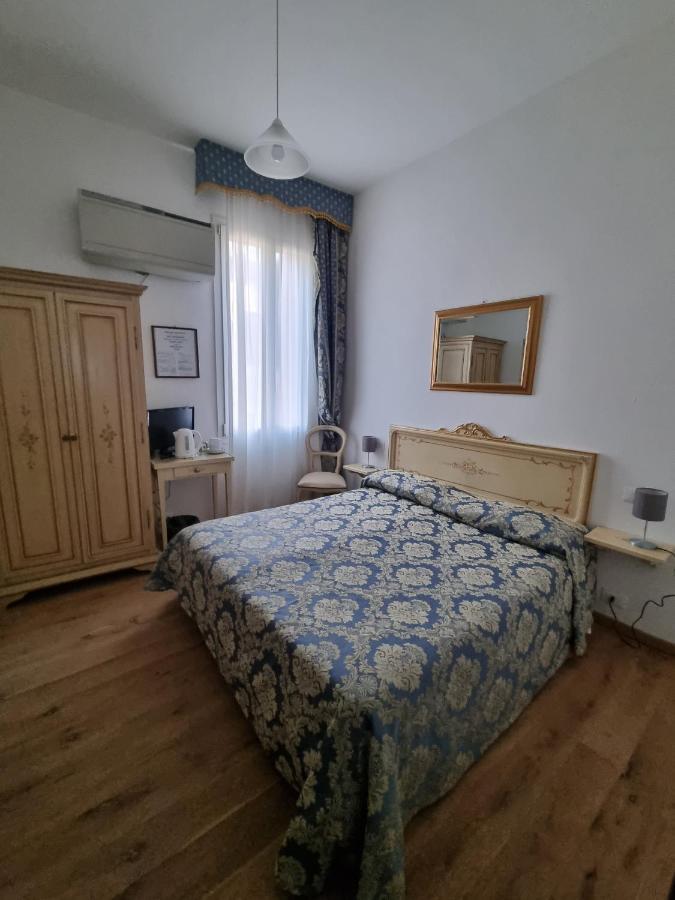 Albergo Casa Peron Venetië Buitenkant foto